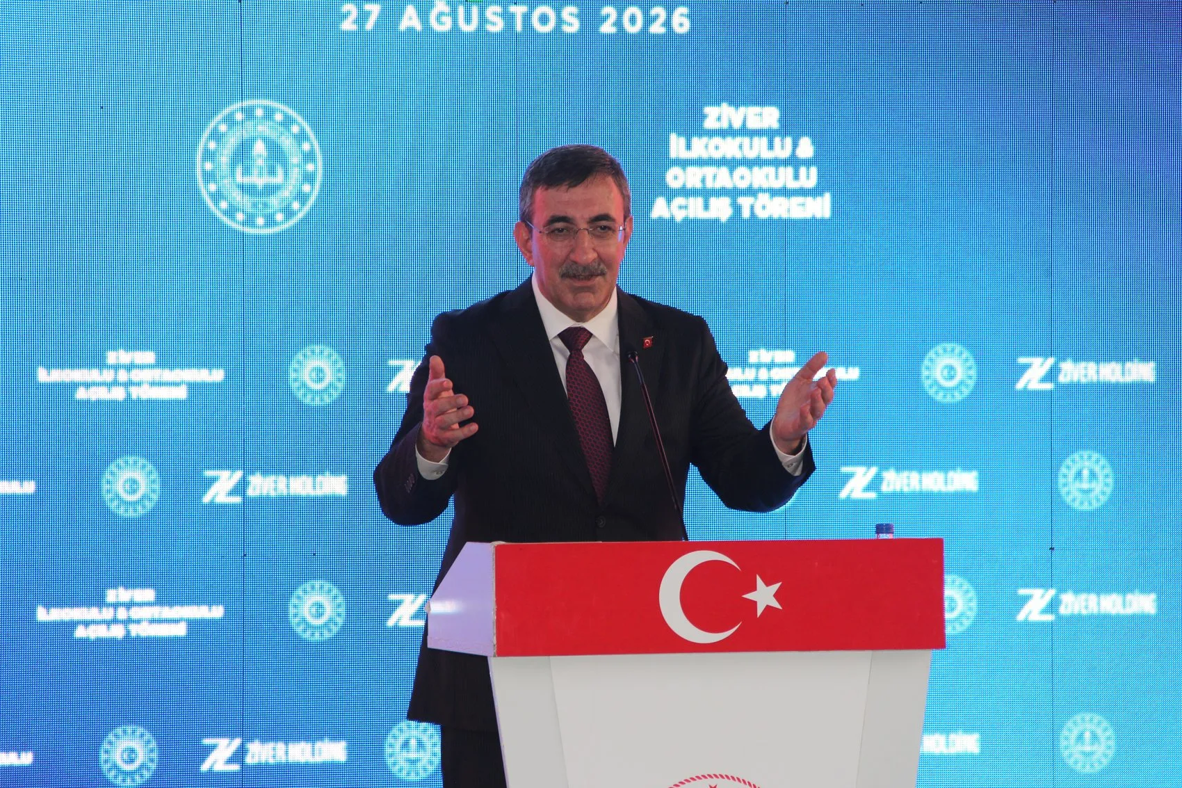 Cumhurbaşkanı Yardımcısı Yılmaz Bingöl'de yeni okulun açılışını yaptı
