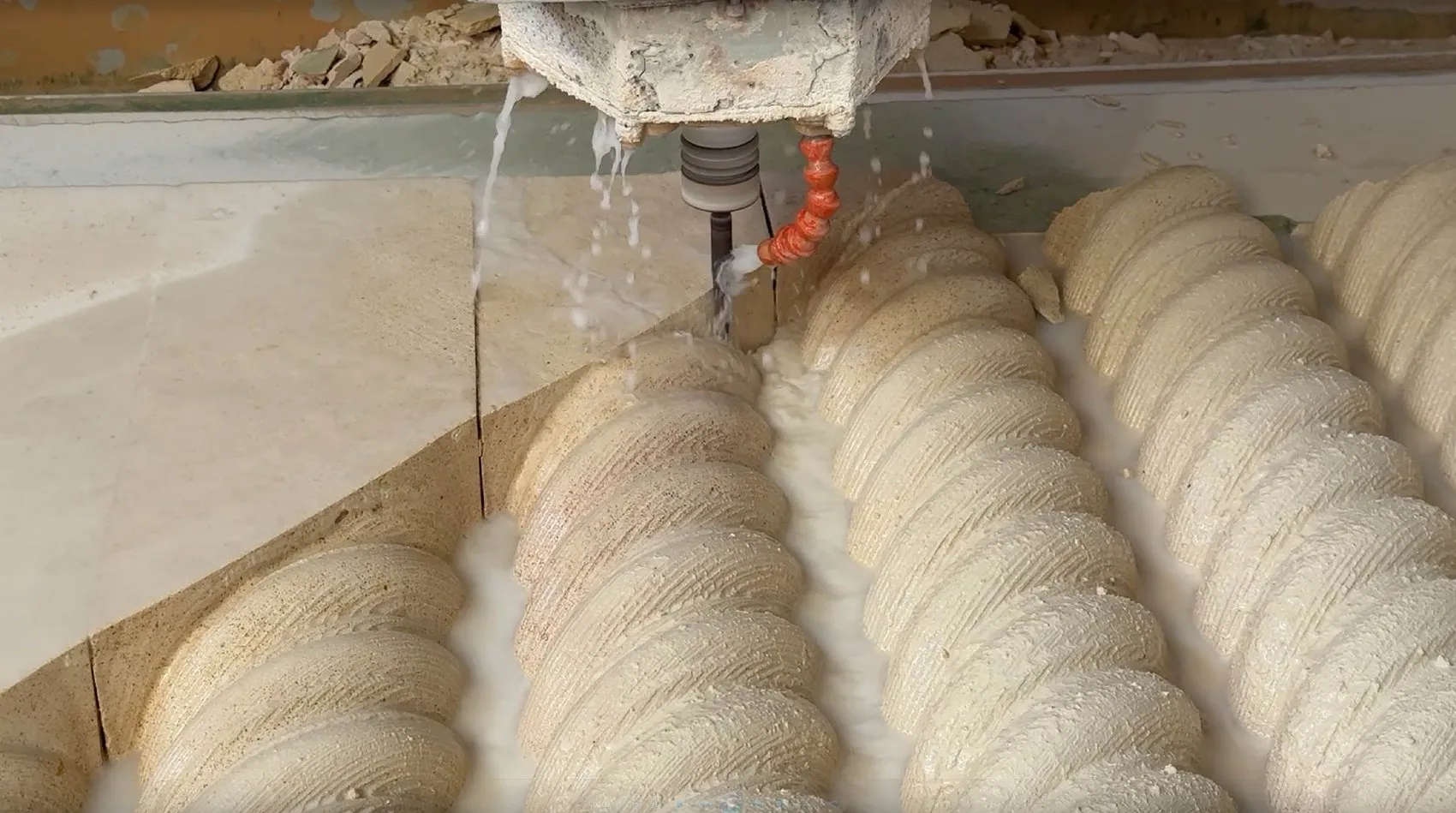 Midyat taşı ustaların elinde sanata dönüşüyor