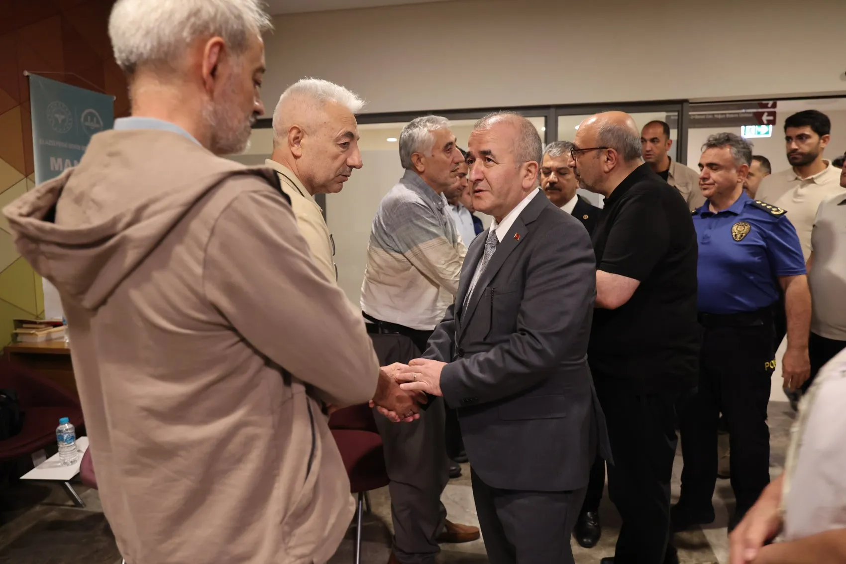 Elazığ'da trafik kazası geçiren polis memuru Mert Ozan Şindi hayatını kaybetti