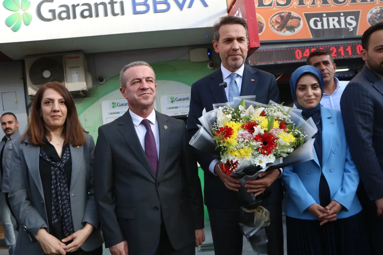 Enerji Bakanı Bayraktar Hakkari'de madencilik potansiyelini değerlendirdi
