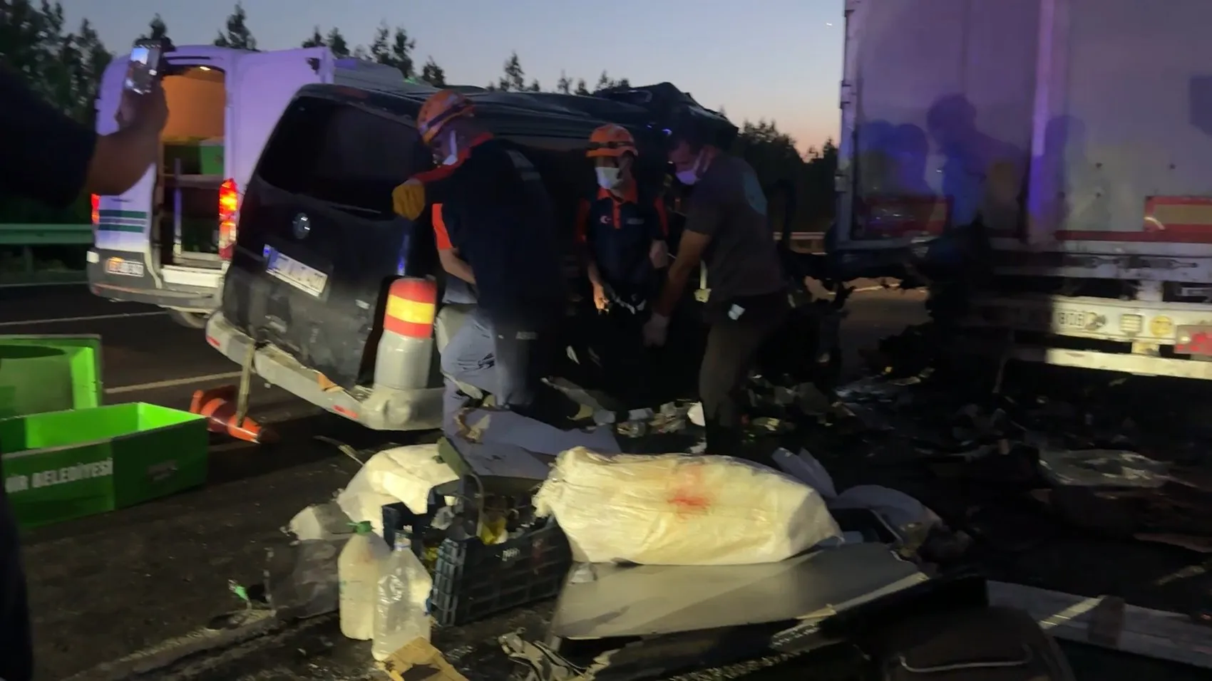 Şanlıurfa'da minibüs kazasında hayatını kaybedenlerin kimlikleri belli oldu