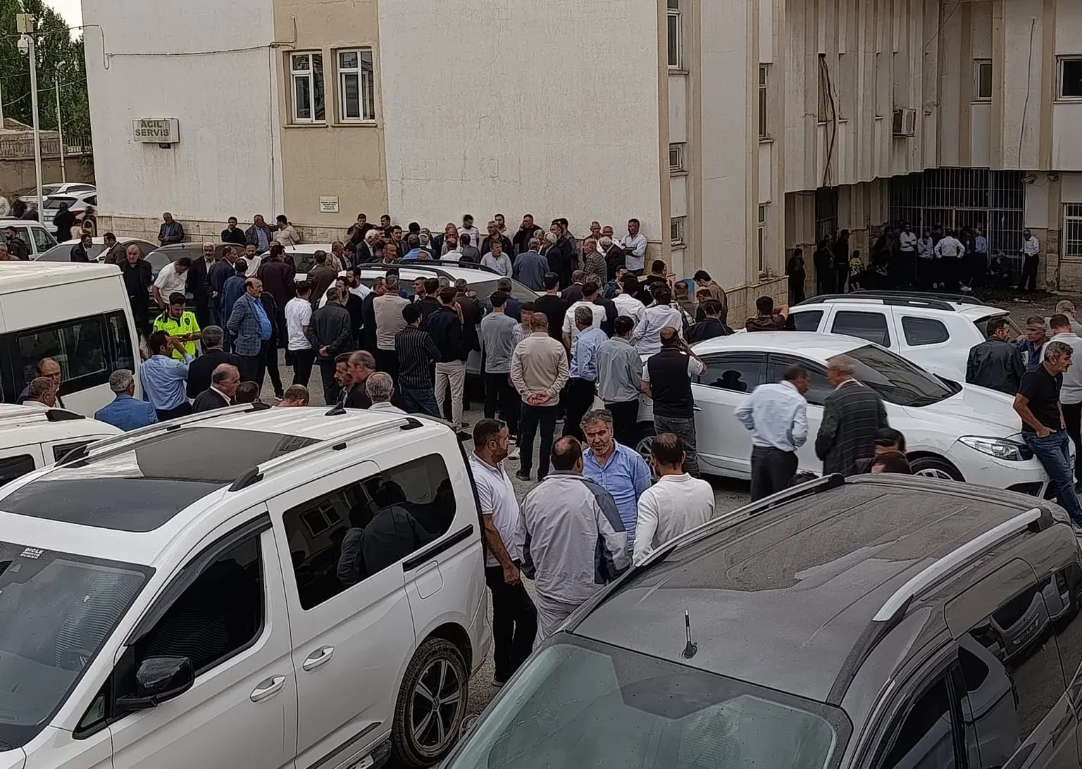 Başkale'de dereye düşen genç çoban hayatını kaybetti
