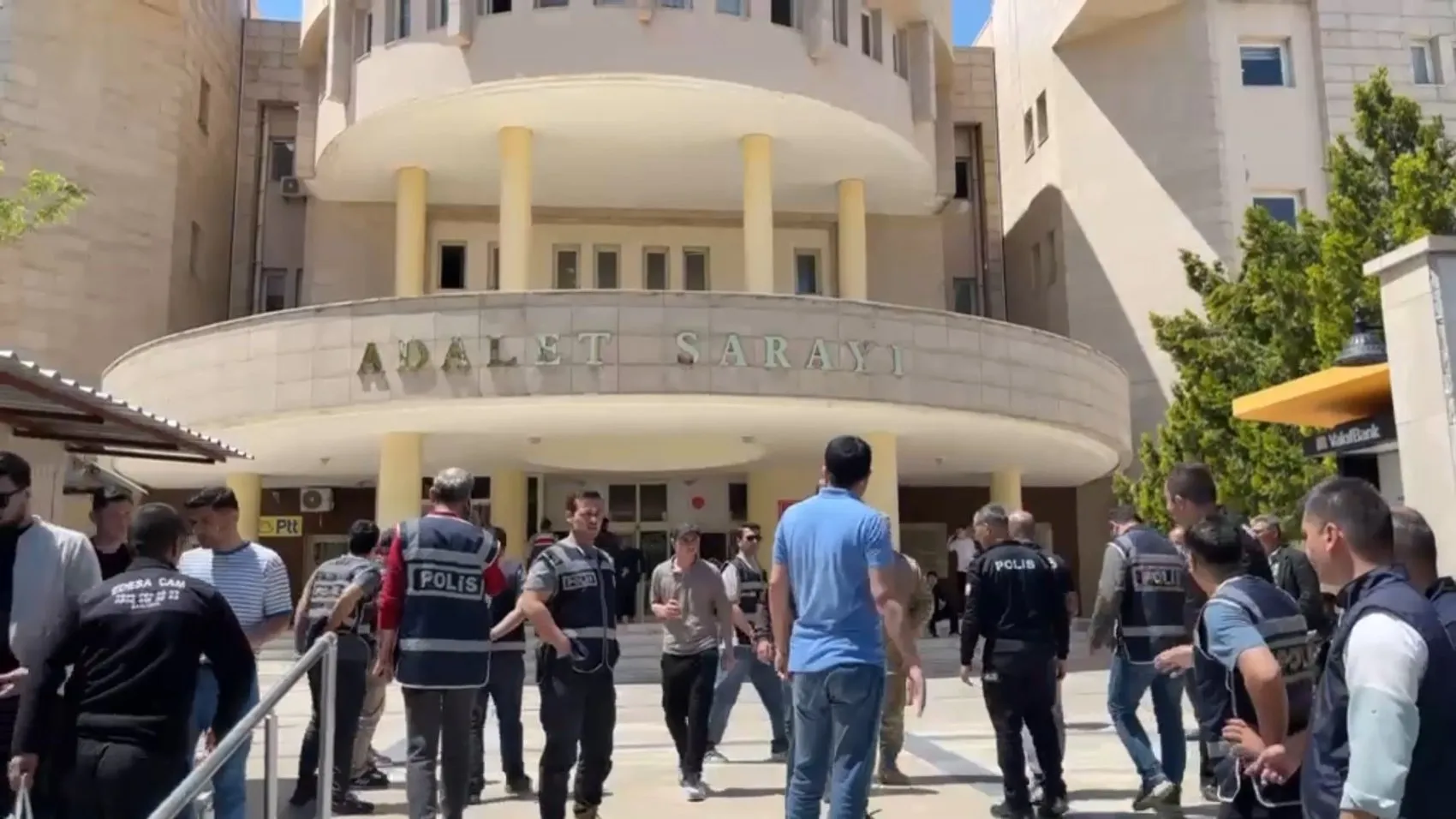 Şanlıurfa'da tarihi çarşıda sopalı kavga sonrası tutuklama kararı