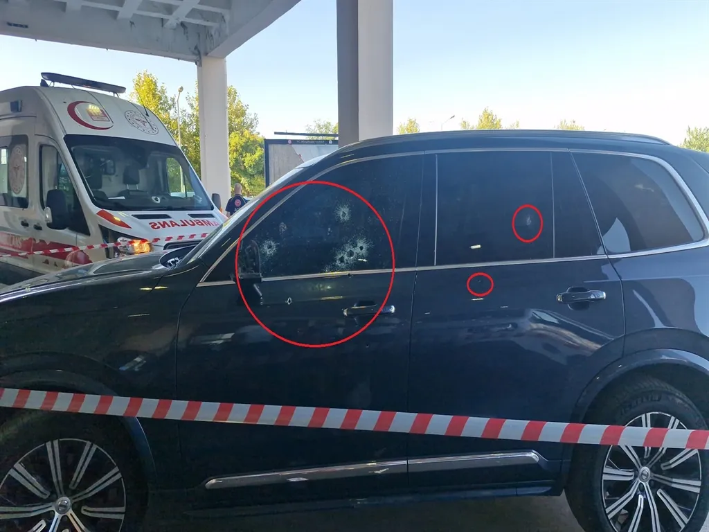 Diyarbakır'da kırmızı ışıkta düzenlenen silahlı saldırının şüphelisi cezaevine gönderildi