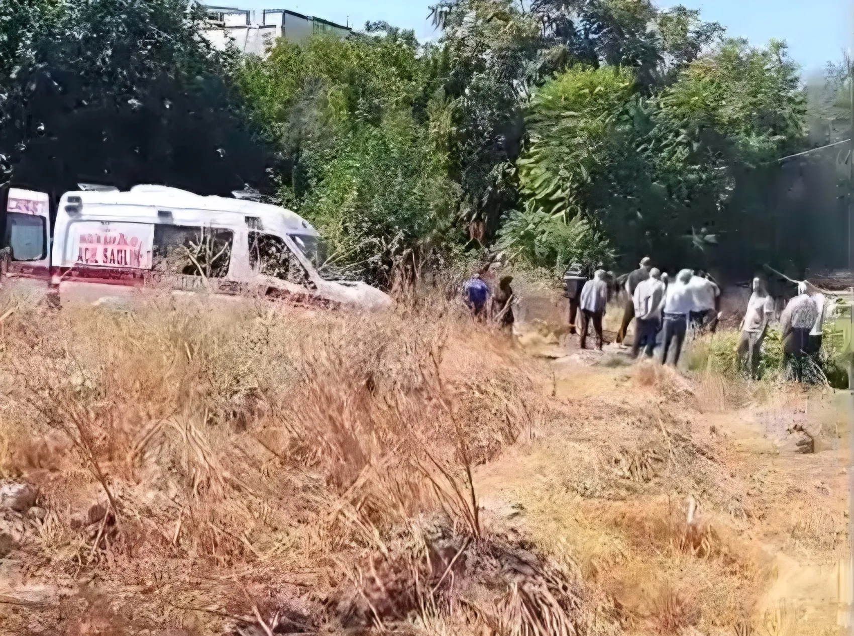 Diyarbakır'da sokak ortasında silahlı saldırı sonucu bir kişi hayatını kaybetti
