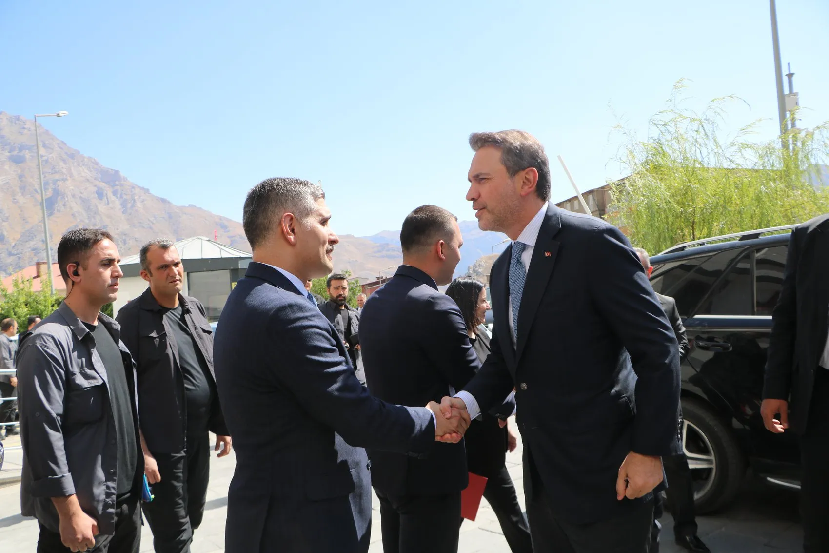 Bakan Bayraktar Hakkari'nin madencilikle yeni bir döneme gireceğini açıkladı