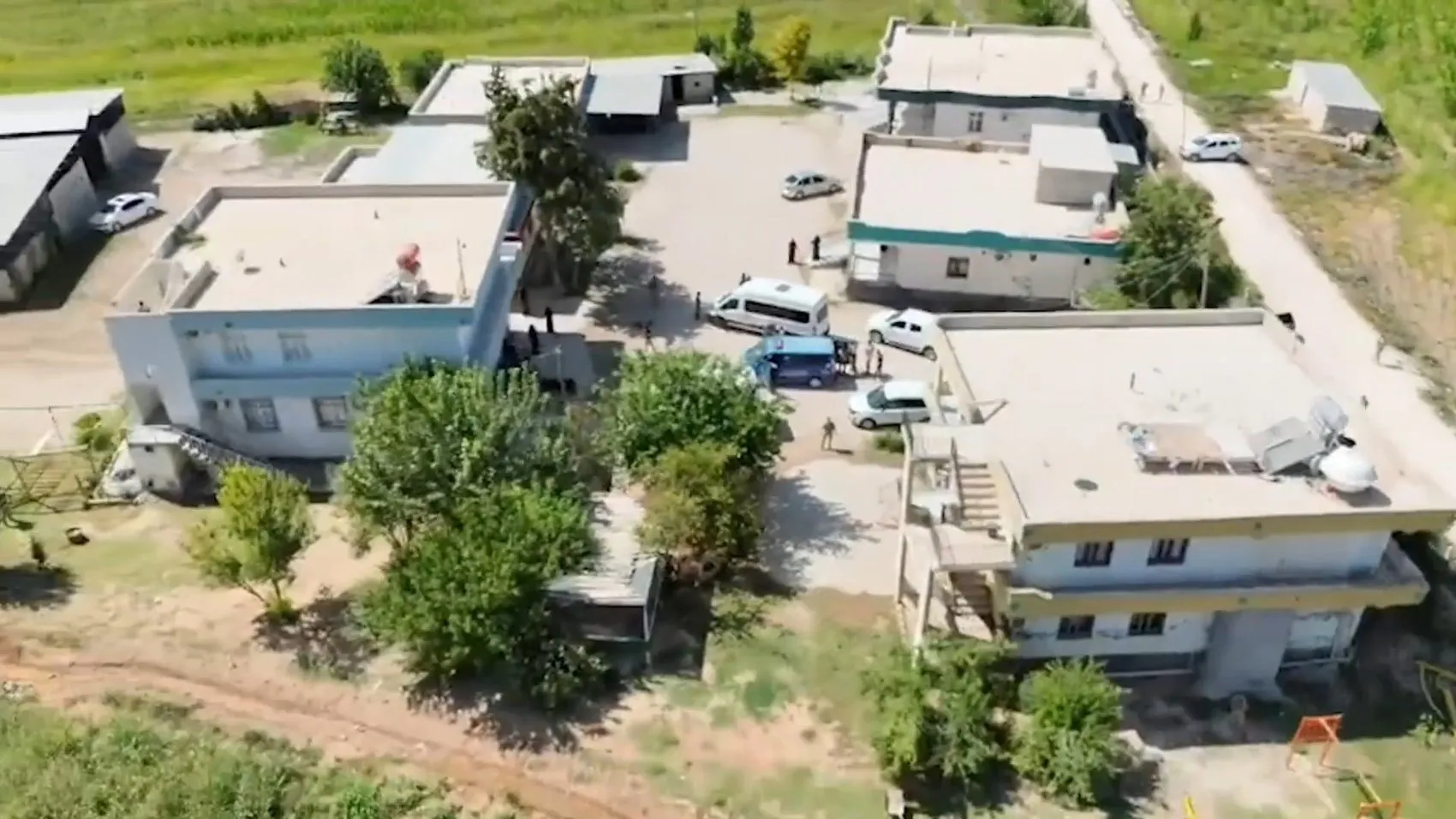 Akçakale'de telefon dolandırıcıları mısır tarlasında dronla yakalandı
