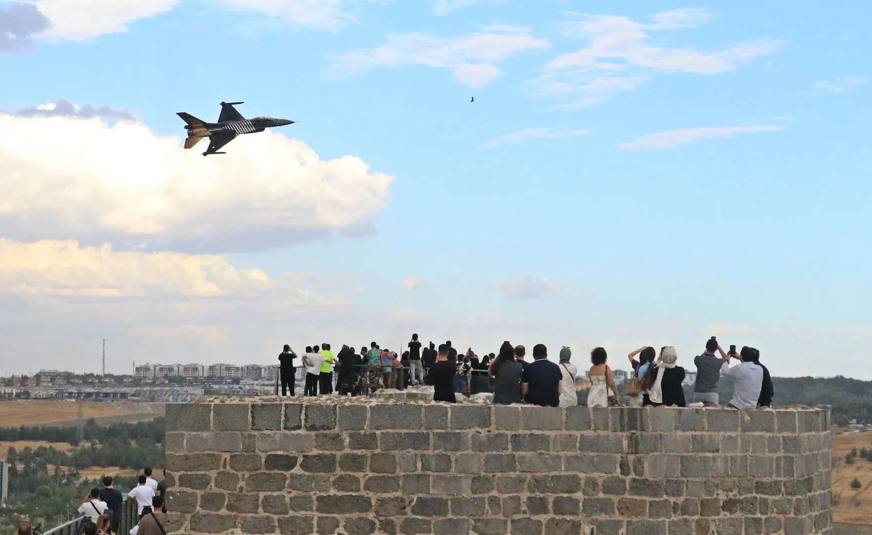 SOLOTÜRK Diyarbakır semalarında nefes kesen bir prova gerçekleştirdi