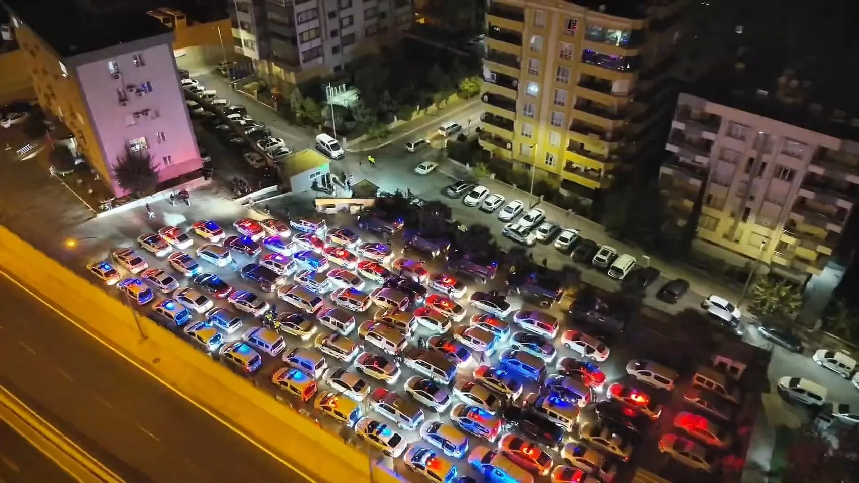 Şanlıurfa merkezli geniş çaplı silah kaçakçılığı operasyonunda 16 kişi yakalandı