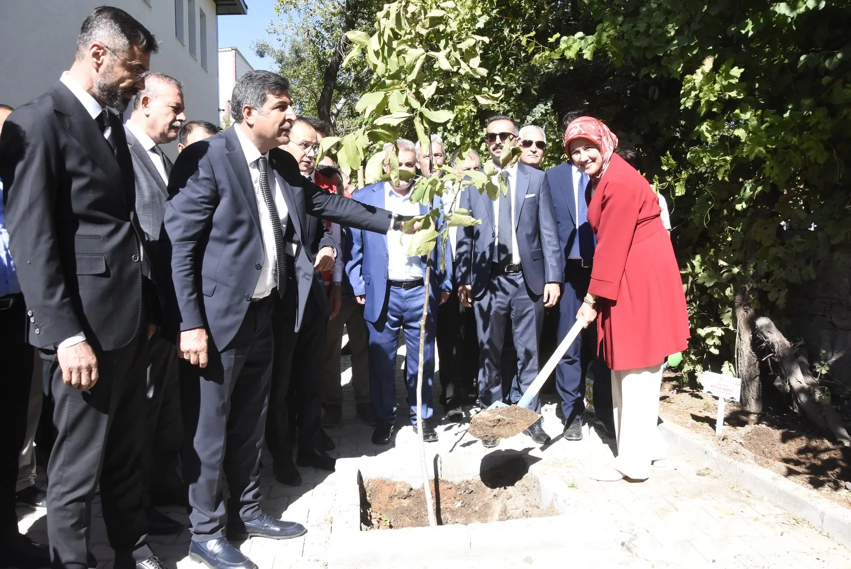 Bitlis'te Türk Kızılay'ın yeni aşevi hizmete girdi