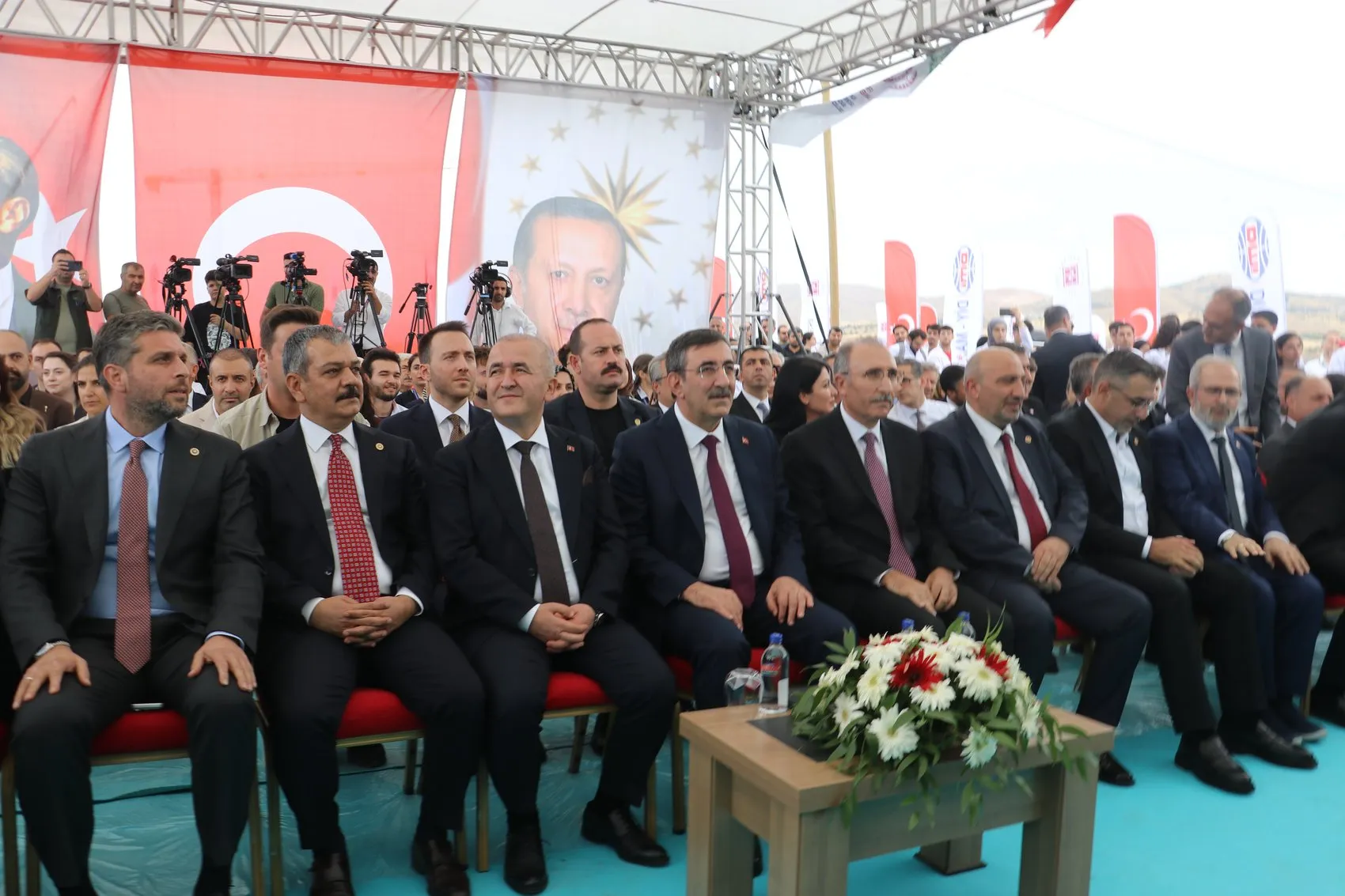 Cevdet Yılmaz Elazığ'da Fırat Üniversitesi yeni hastanesinin temelini attı