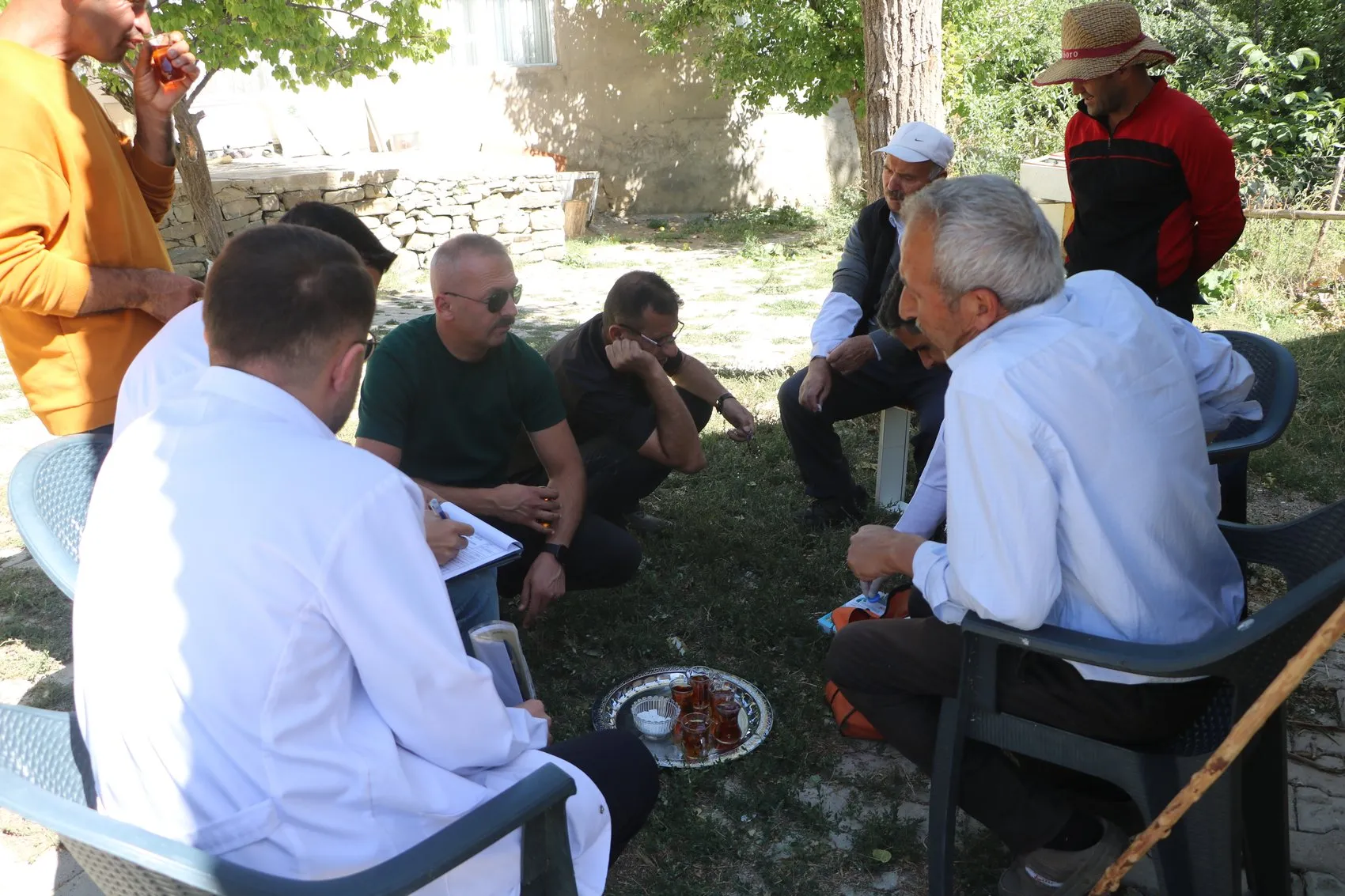 Hakkari'de sağlık ekipleri sınır köylerindeki vatandaşların ayağına gidiyor