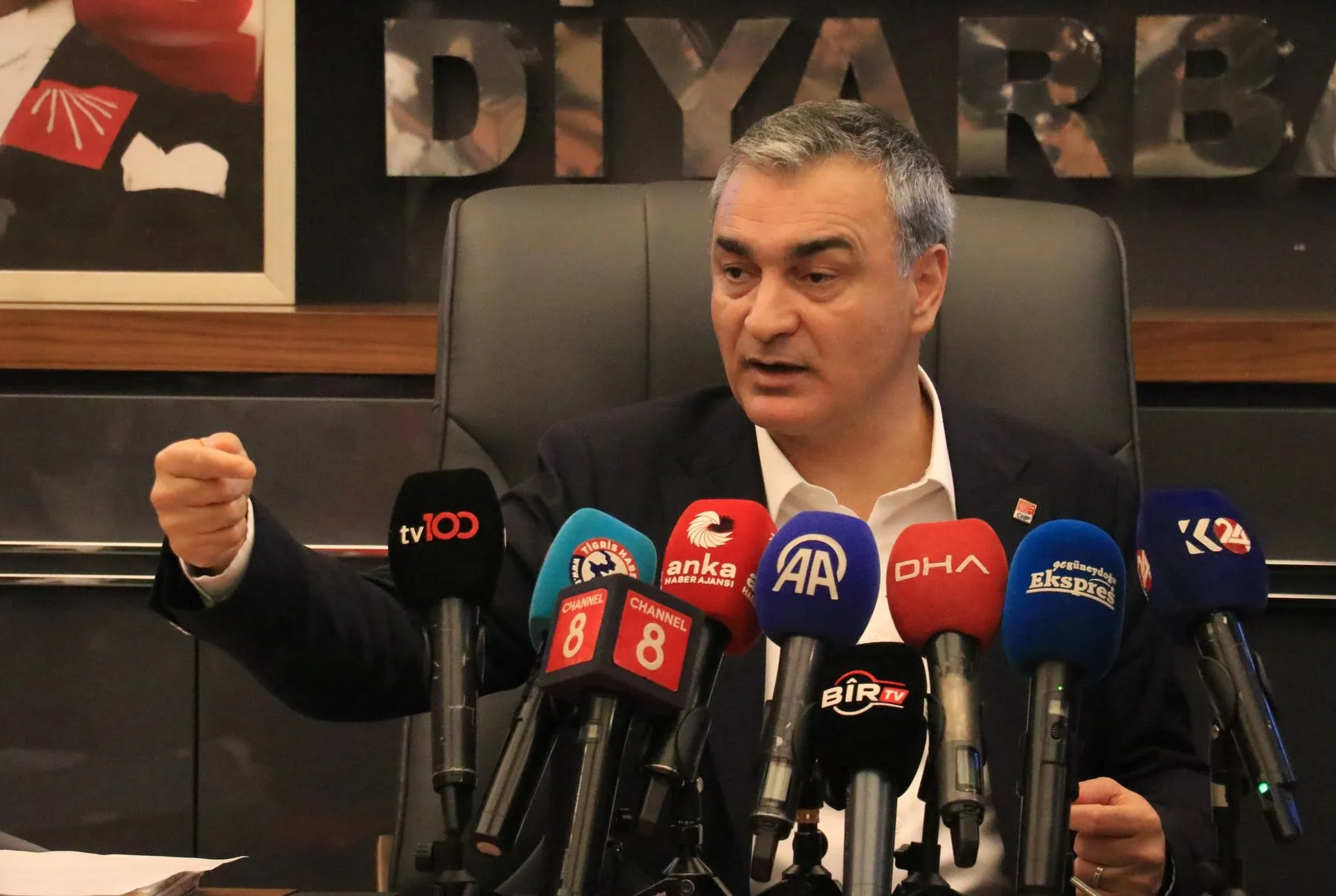 CHP Genel Başkan Yardımcısı Müslim Sarı Diyarbakır'da çözüm sürecini değerlendirdi