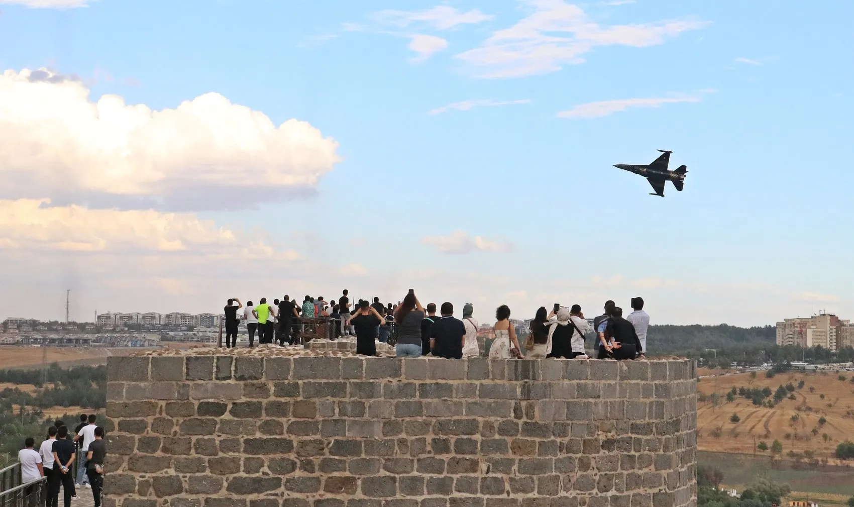 SOLOTÜRK Diyarbakır semalarında nefes kesen bir prova gerçekleştirdi