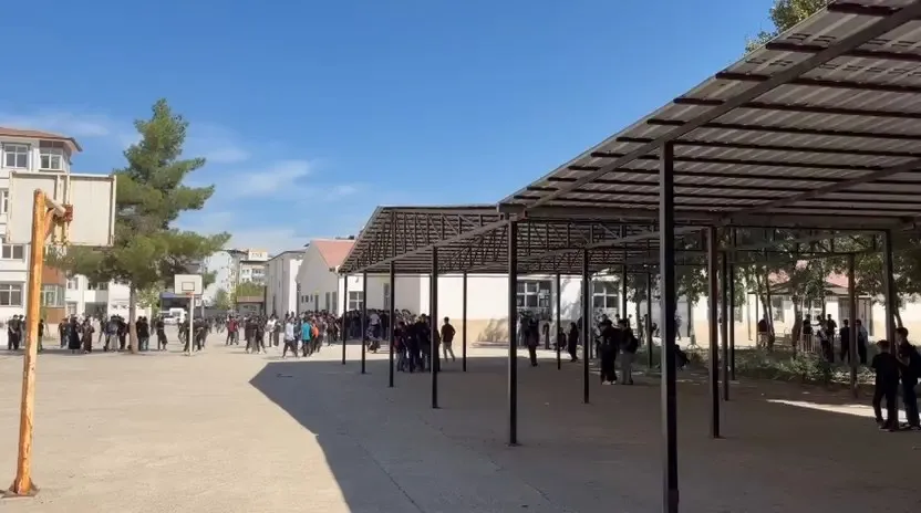 Şanlıurfa Karaköprü merkezli deprem çevre illerde paniğe yol açtı