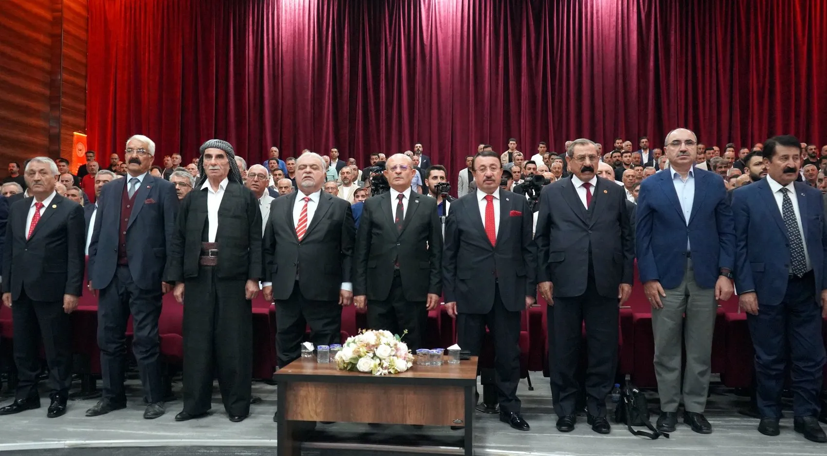 Kadim Aşiretler Federasyonu Van'da birlik mesajı verdi