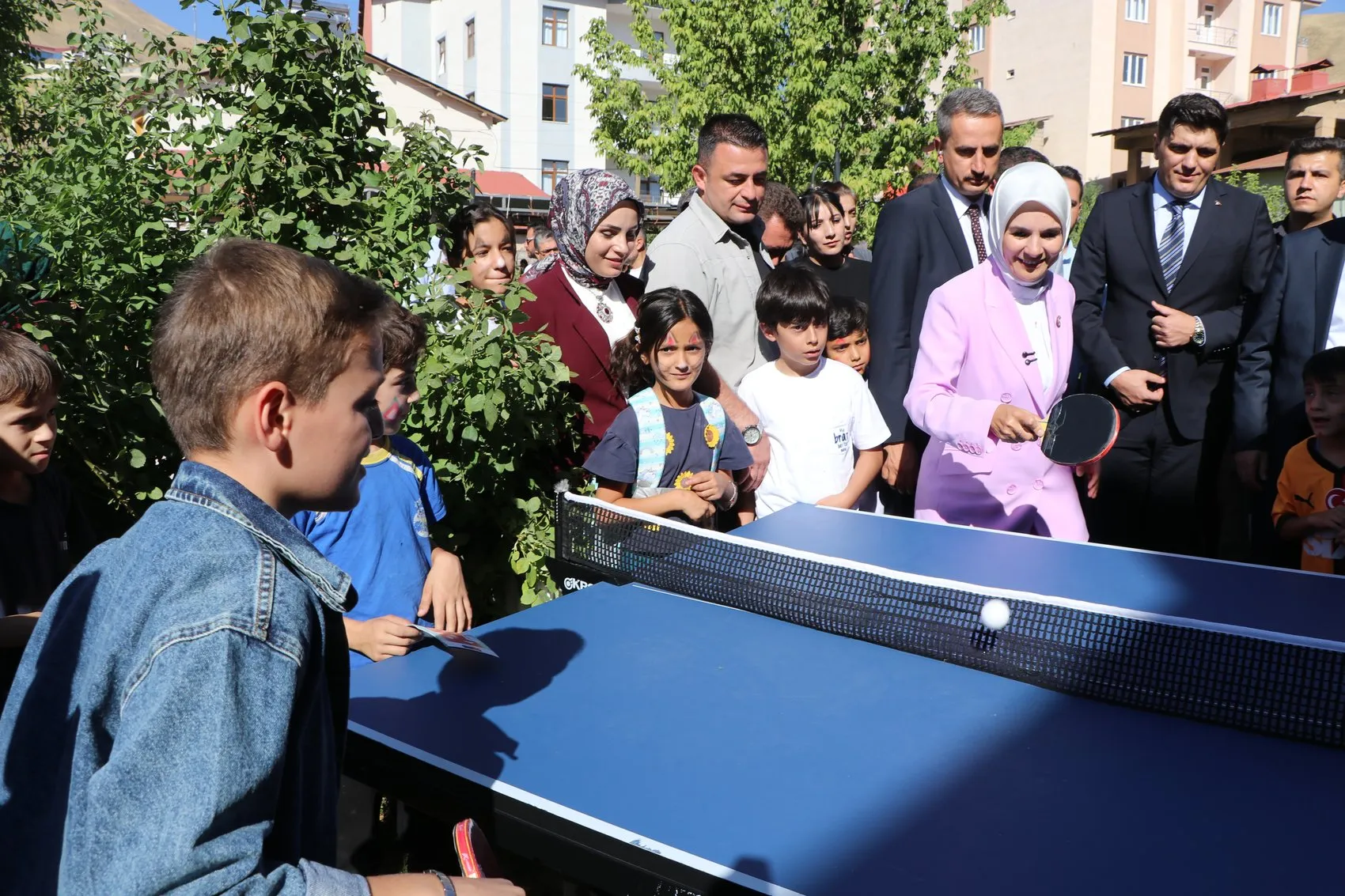 Bakan Göktaş Hakkari'de ailelerin huzuru için yeni hedeflerini açıkladı