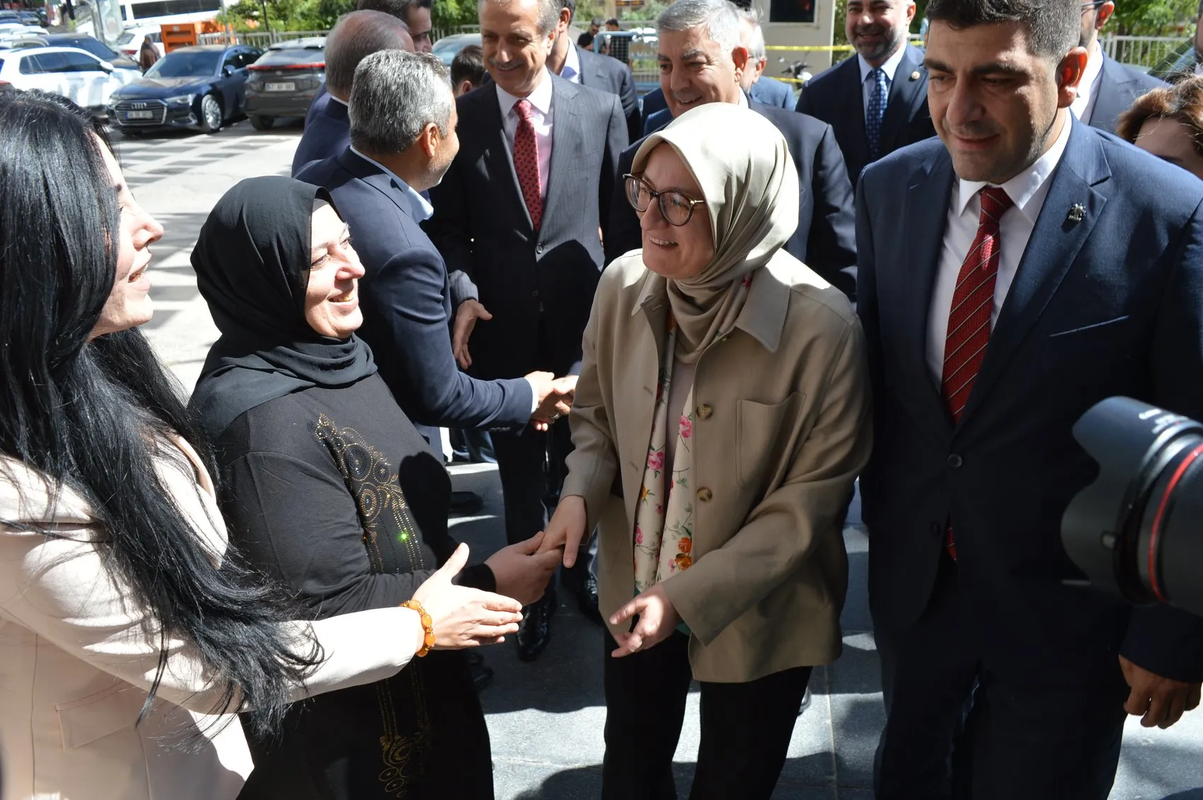 AK Parti Genel Başkan Yardımcısı Uygur Mardin'de yeni dönemi işaret etti