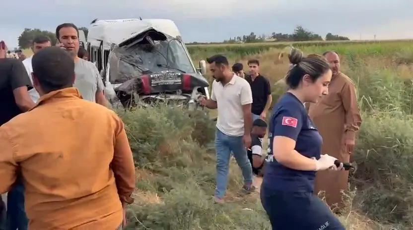 Şanlıurfa'da tarım işçilerini taşıyan minibüs kanala uçtu 19 kişi yaralandı