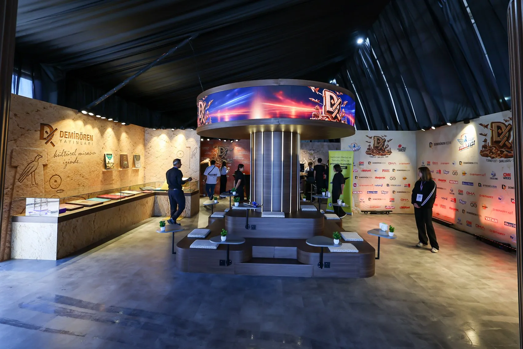 Demirören Medya TEKNOFEST Güneydoğu standında teknoloji rüzgarı estiriyor
