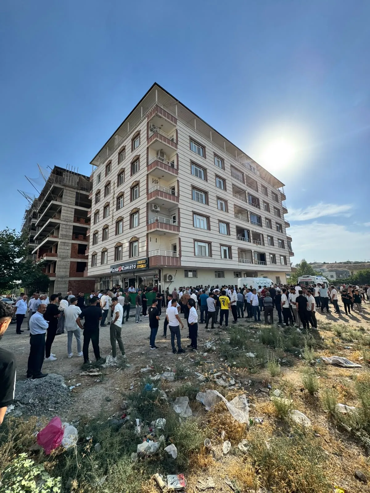 Batman Kozluk'ta bir baba eşini ve iki çocuğunu öldürüp intihar etti
