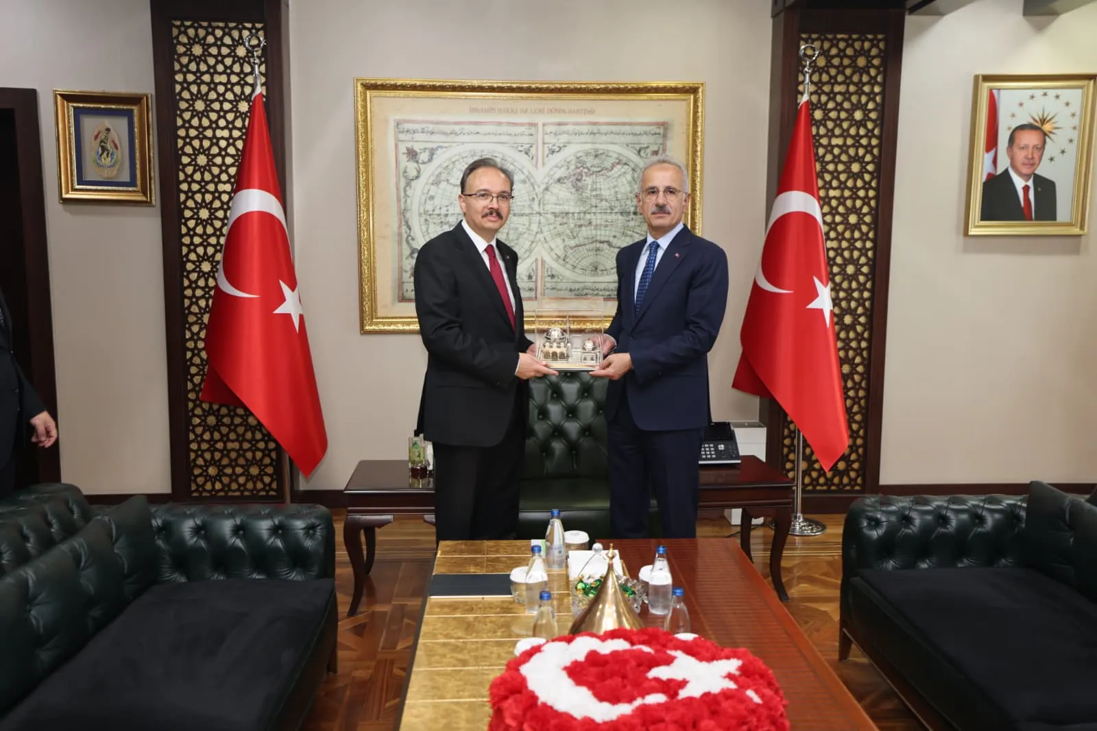 Ulaştırma Bakanı Uraloğlu Siirt'te ulaşım projelerini ve hedefleri açıkladı