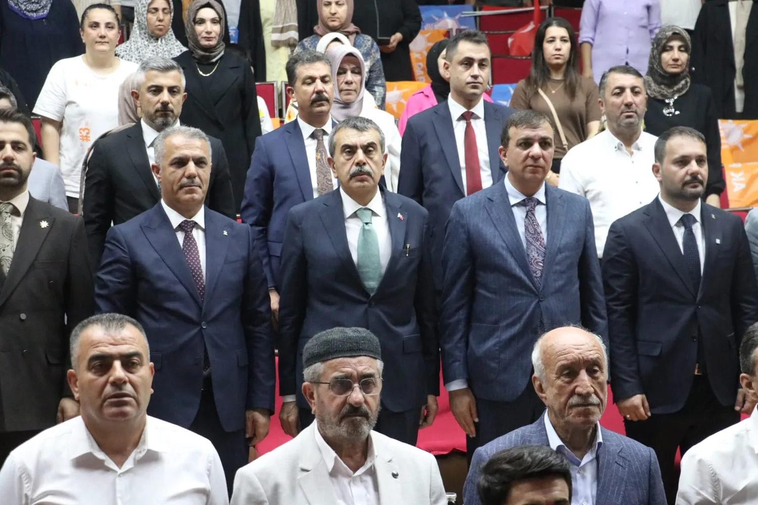 Bakan Tekin'den kardeşlik çağrısı: Süreci sabote edenler kaybedecek