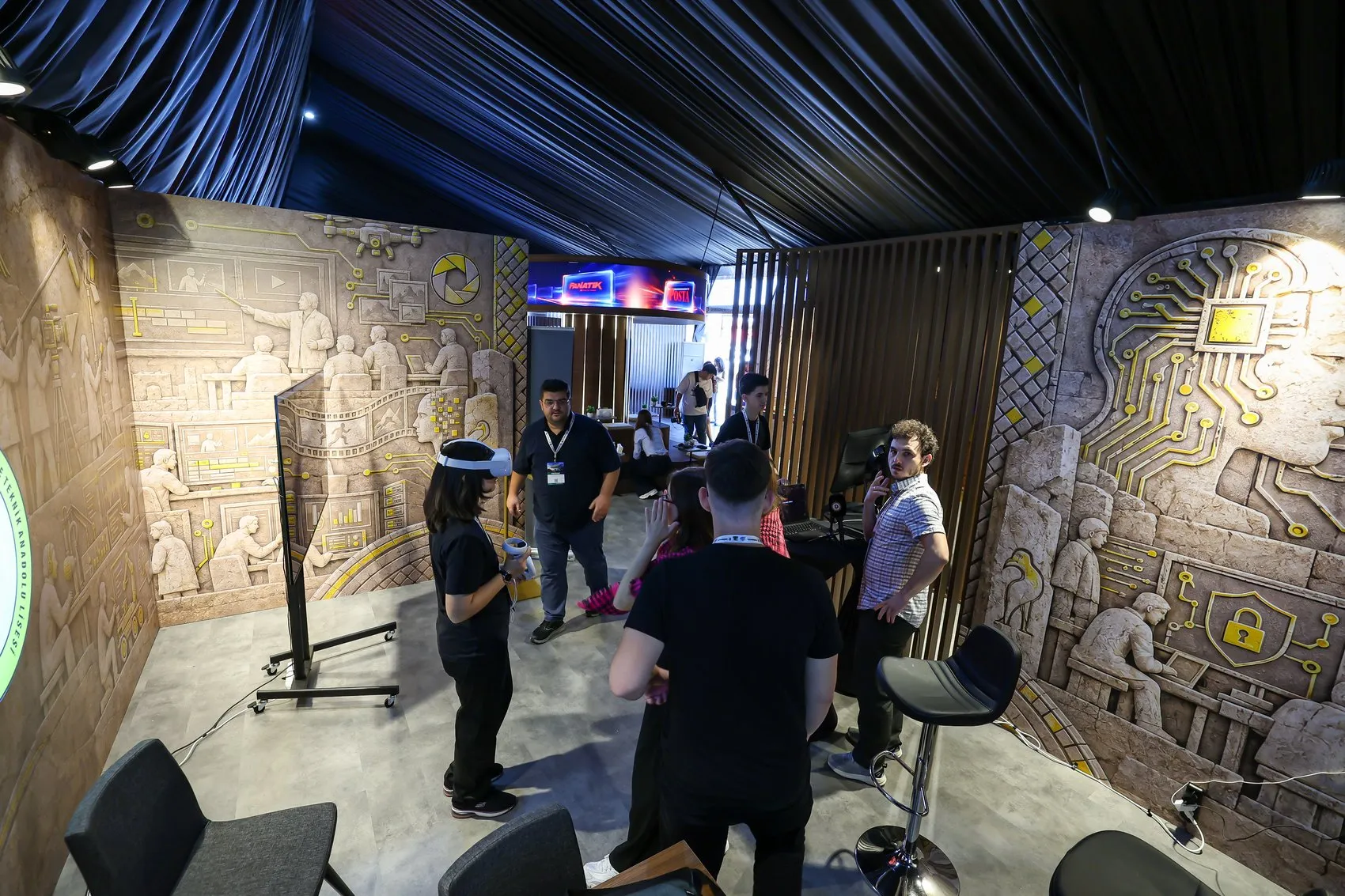 Demirören Medya TEKNOFEST Güneydoğu standında teknoloji rüzgarı estiriyor
