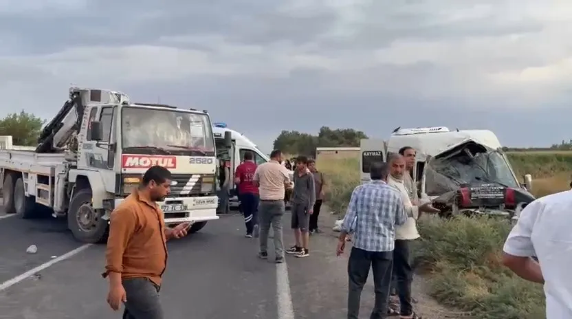 Şanlıurfa'da tarım işçilerini taşıyan minibüs kanala uçtu 19 kişi yaralandı