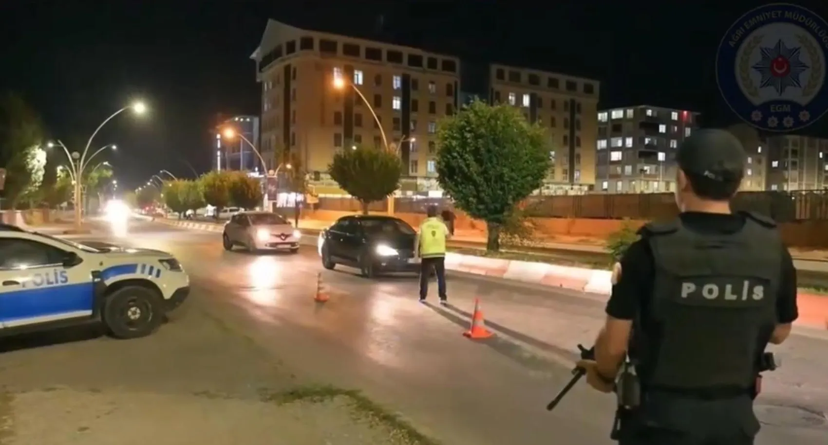 Ağrı genelinde geniş çaplı asayiş operasyonu yapıldı